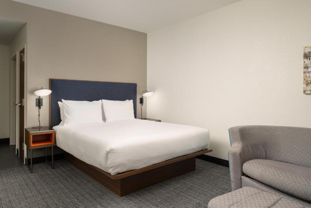 King Room with Sofa Bed interior